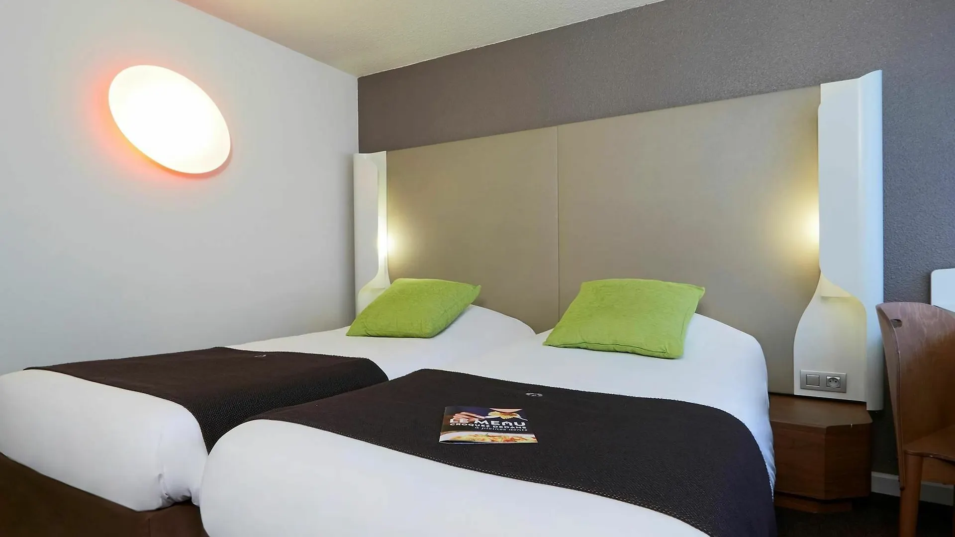 Campanile Orange Centre Sortie 21 Sur A7 A9 Hotel  Orange (Vaucluse)